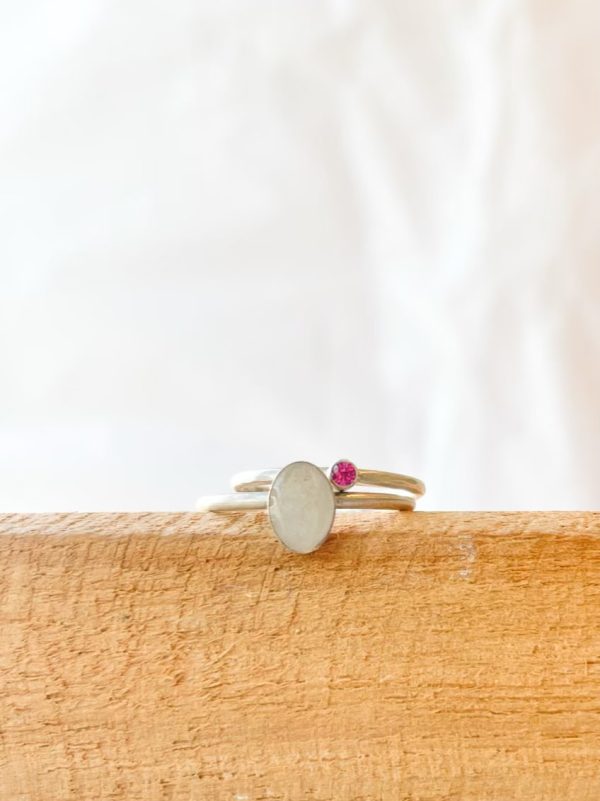 Summer duo: stack met ring ovaal klein en ring geboortesteen klein