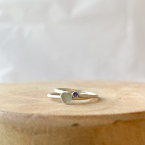 Summer duo: stack met ring hartje mini en ring geboortesteen klein