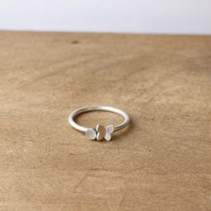 Stacking ring vlinder en moedermelk