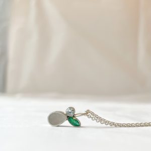 Hanger druppel met 2 geboortesteentjes