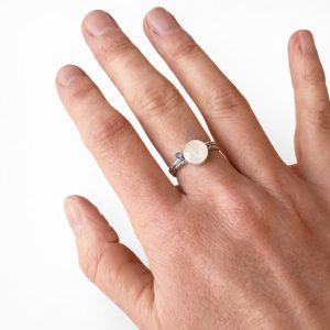 Stacking ring tors rond groot moedermelk