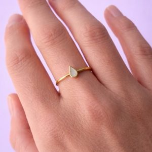 Extra fijn massief goud ✨ Stacking ring organische druppel moedermelk